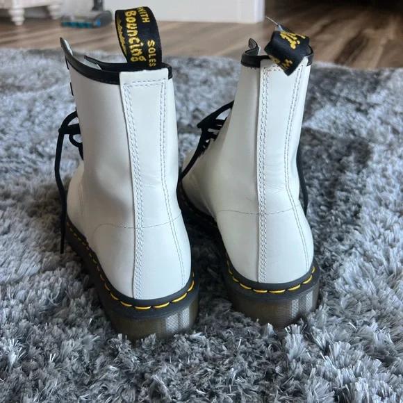 Dr Martens boots - Picture 4 of 5